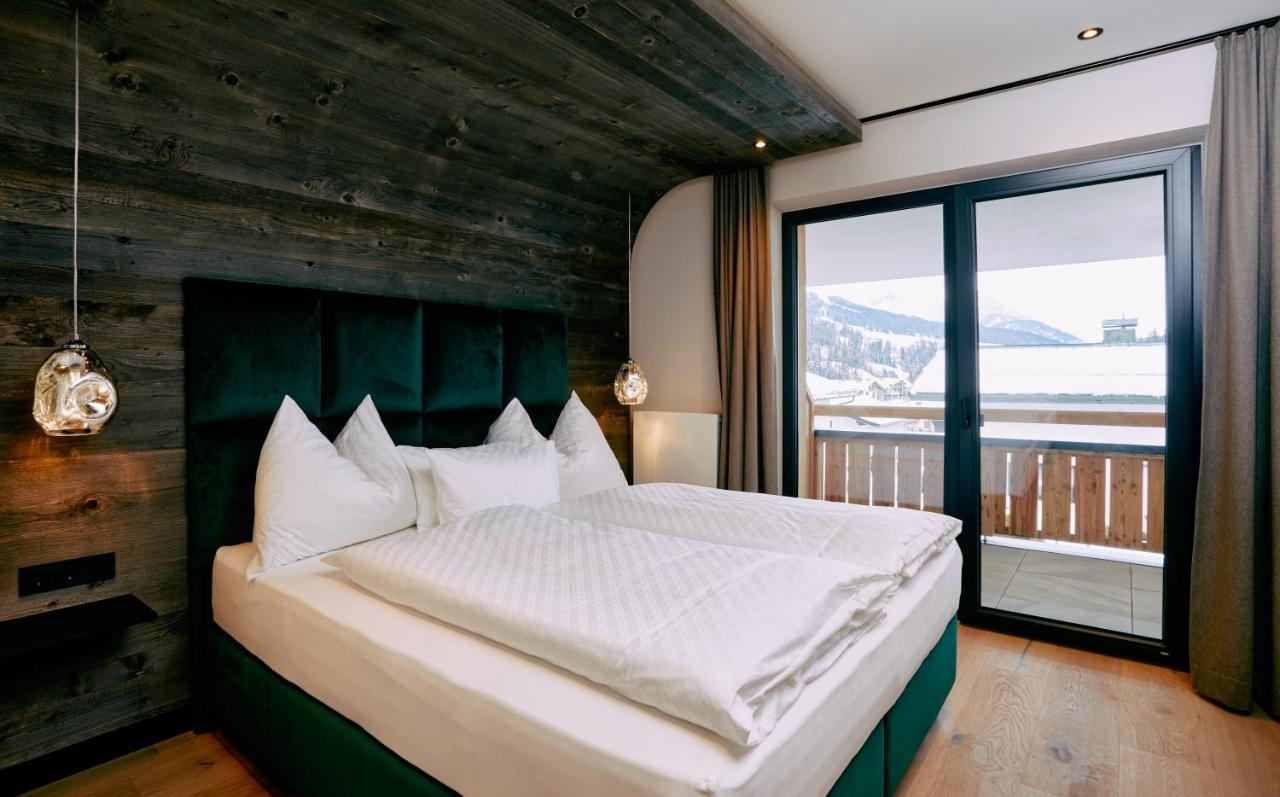 Home Suite Home 2*